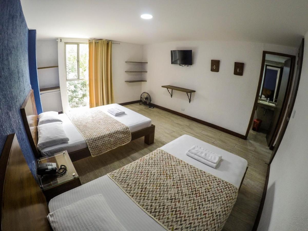 Hotel Prada Sas Bello Bagian luar foto